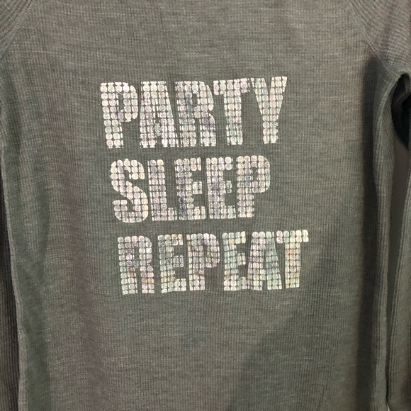 NWOT  sleepwear gown in women’s size small petite - Picture 2 of 4